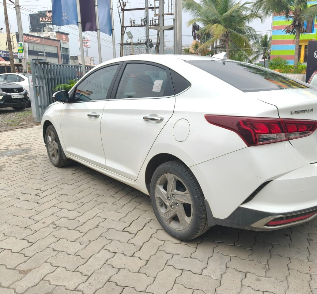 Hyundai Verna(2020-2023) Sx 1.5 Crdi At